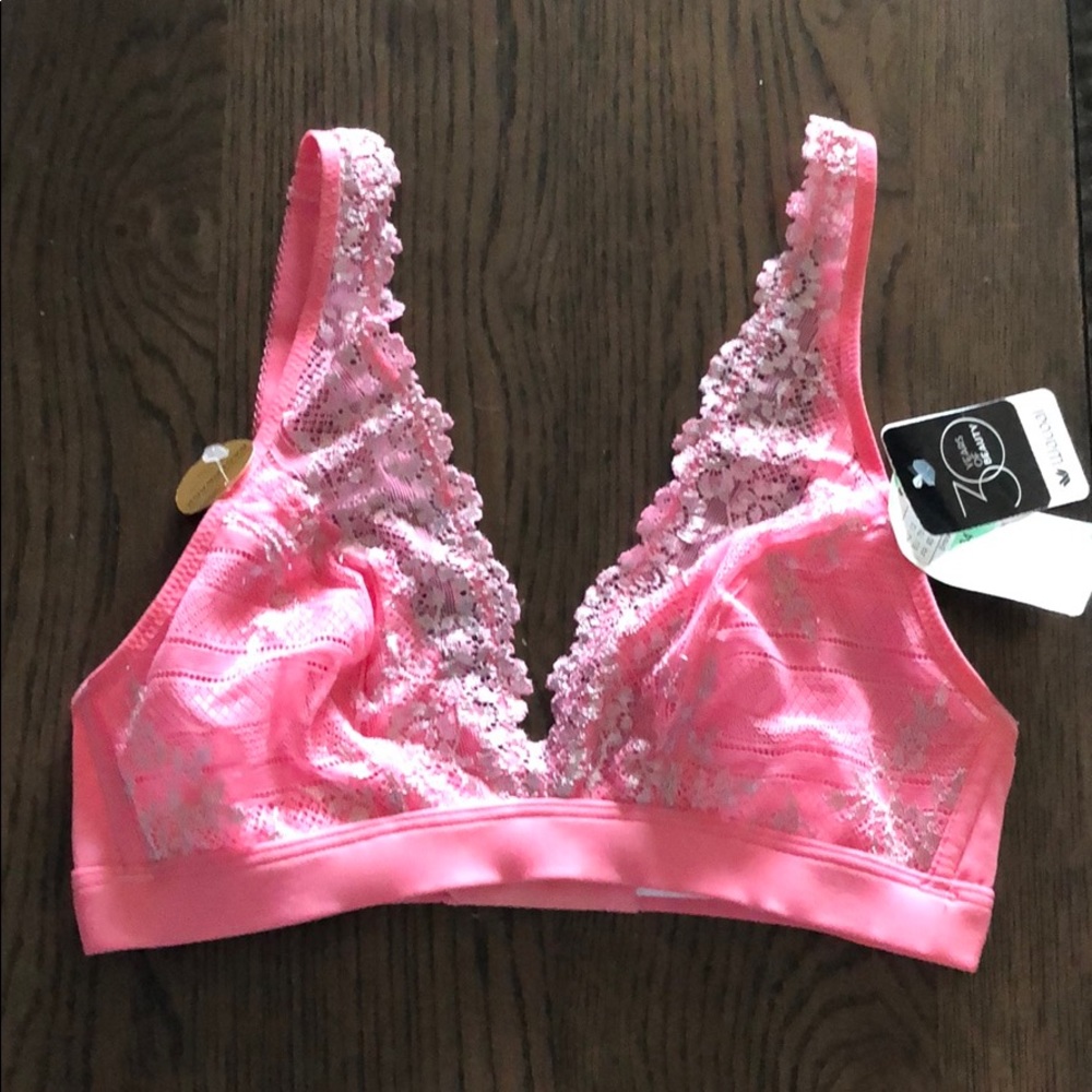 Wacoal Embrace Lace wire free bralette